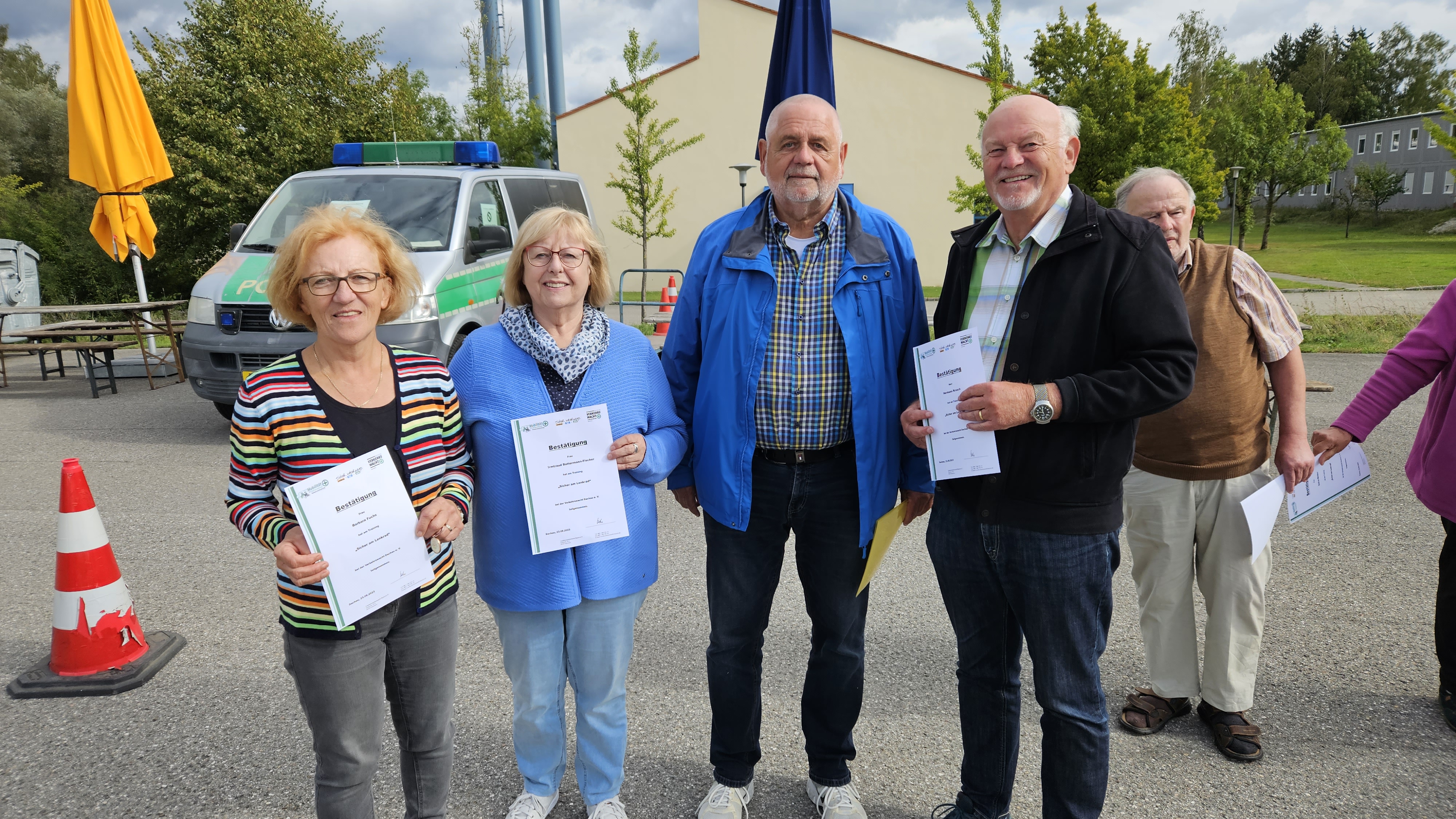 Älter werden im Landkreis Dachau: „Sicher am Lenkrad“ Fahrsicherheitstraining der Kreisverkehrswacht für Seniorinnen und Senioren