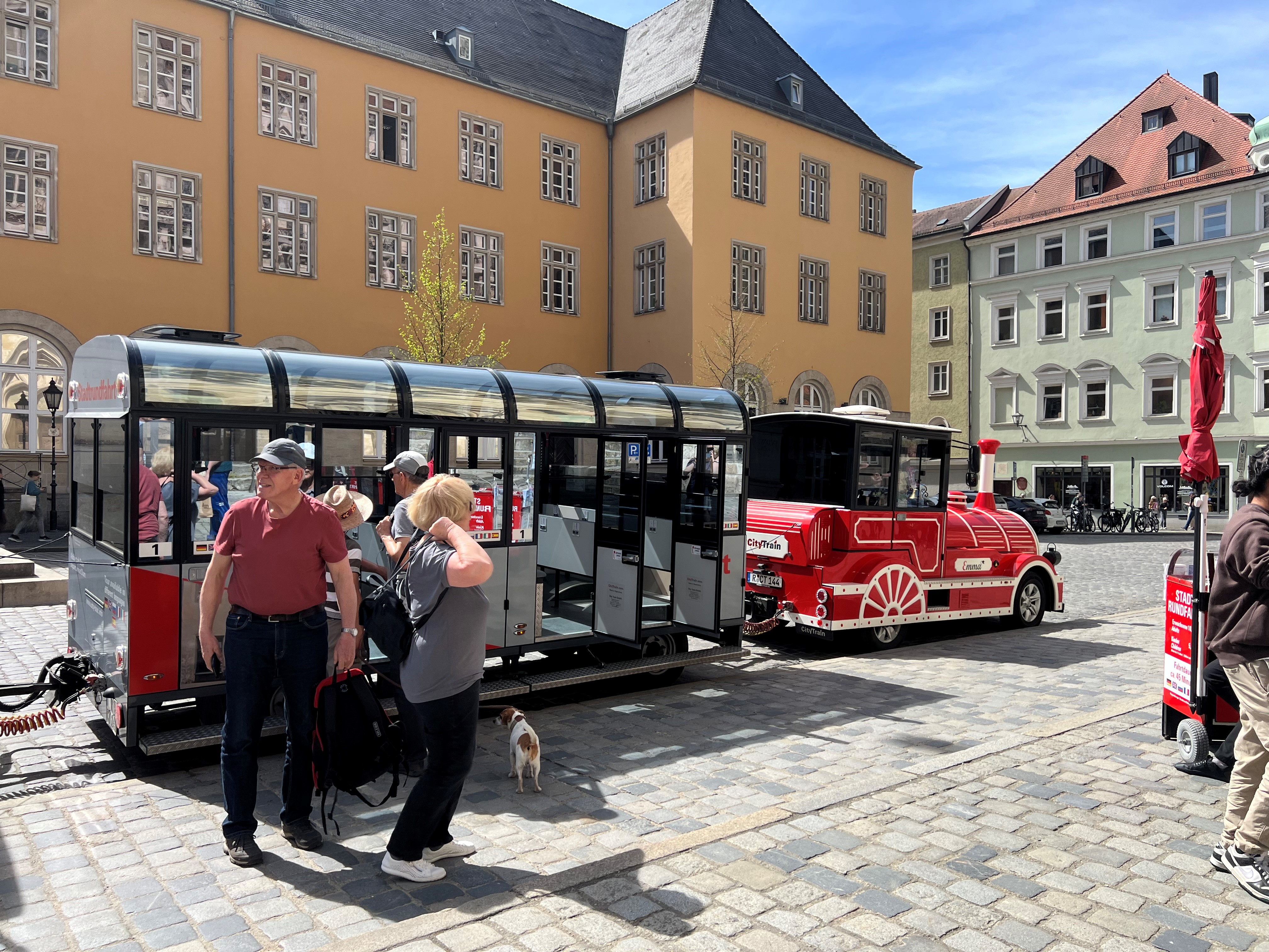 Stadtrundfahrt Bummelbahn.jpg