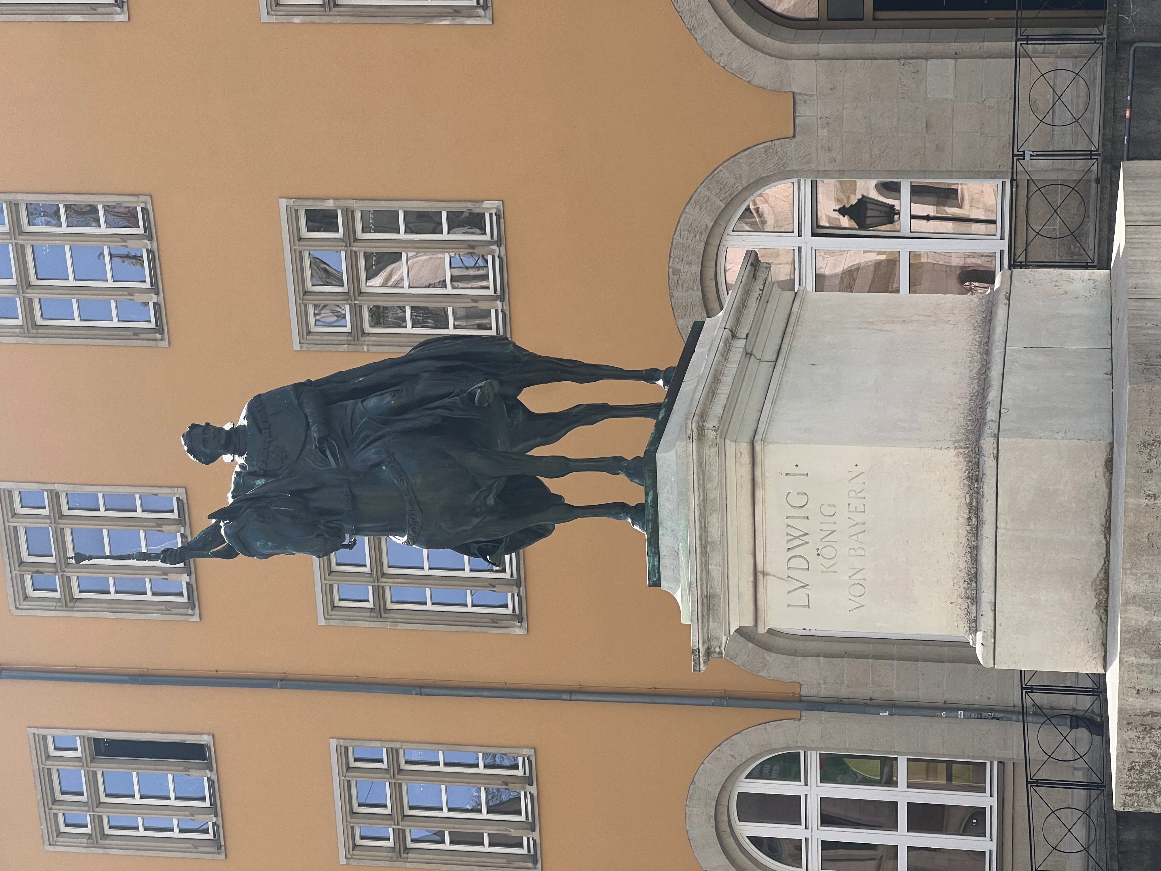 Statue König Ludwig I..jpg