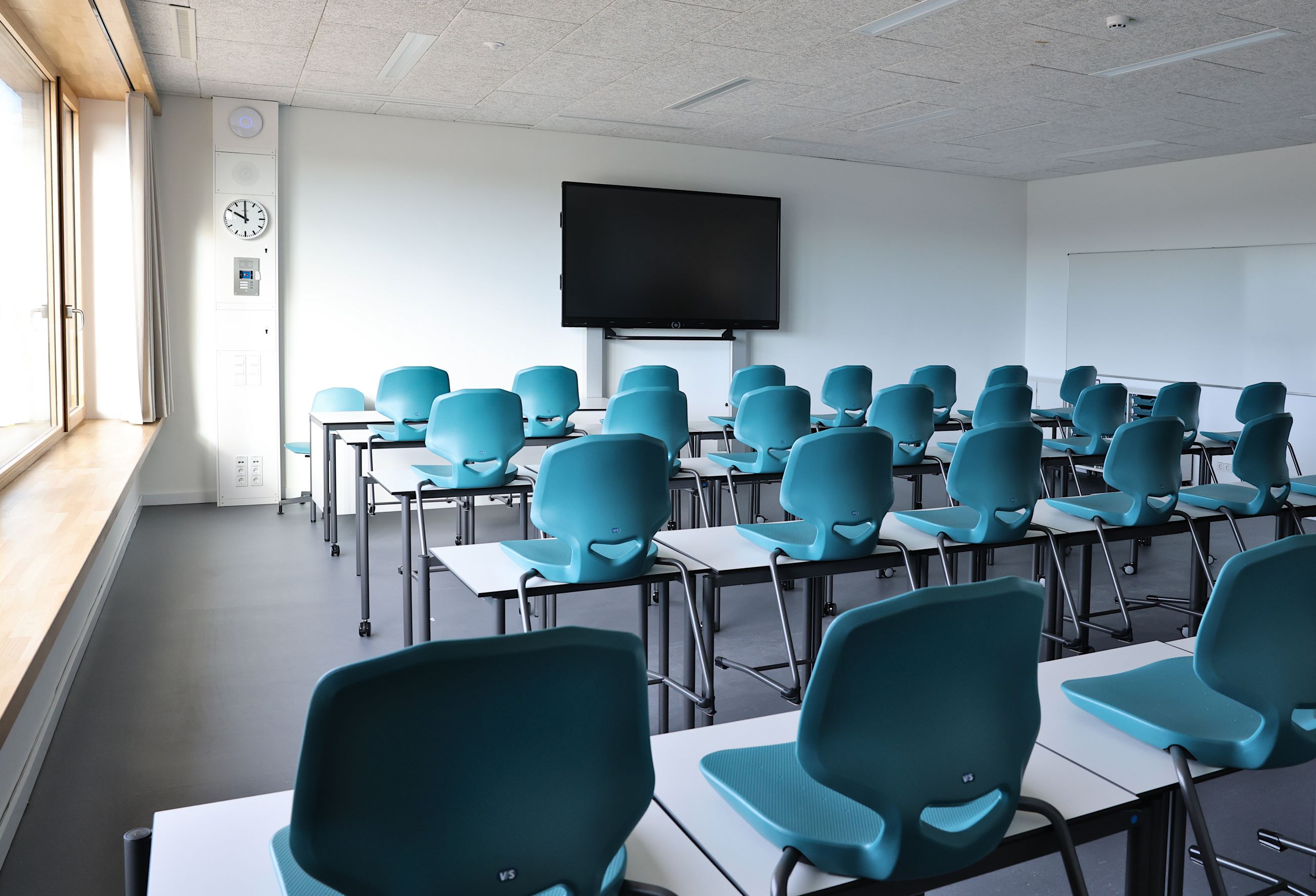 Gymnasium Karlsfeld: Klassenzimmer