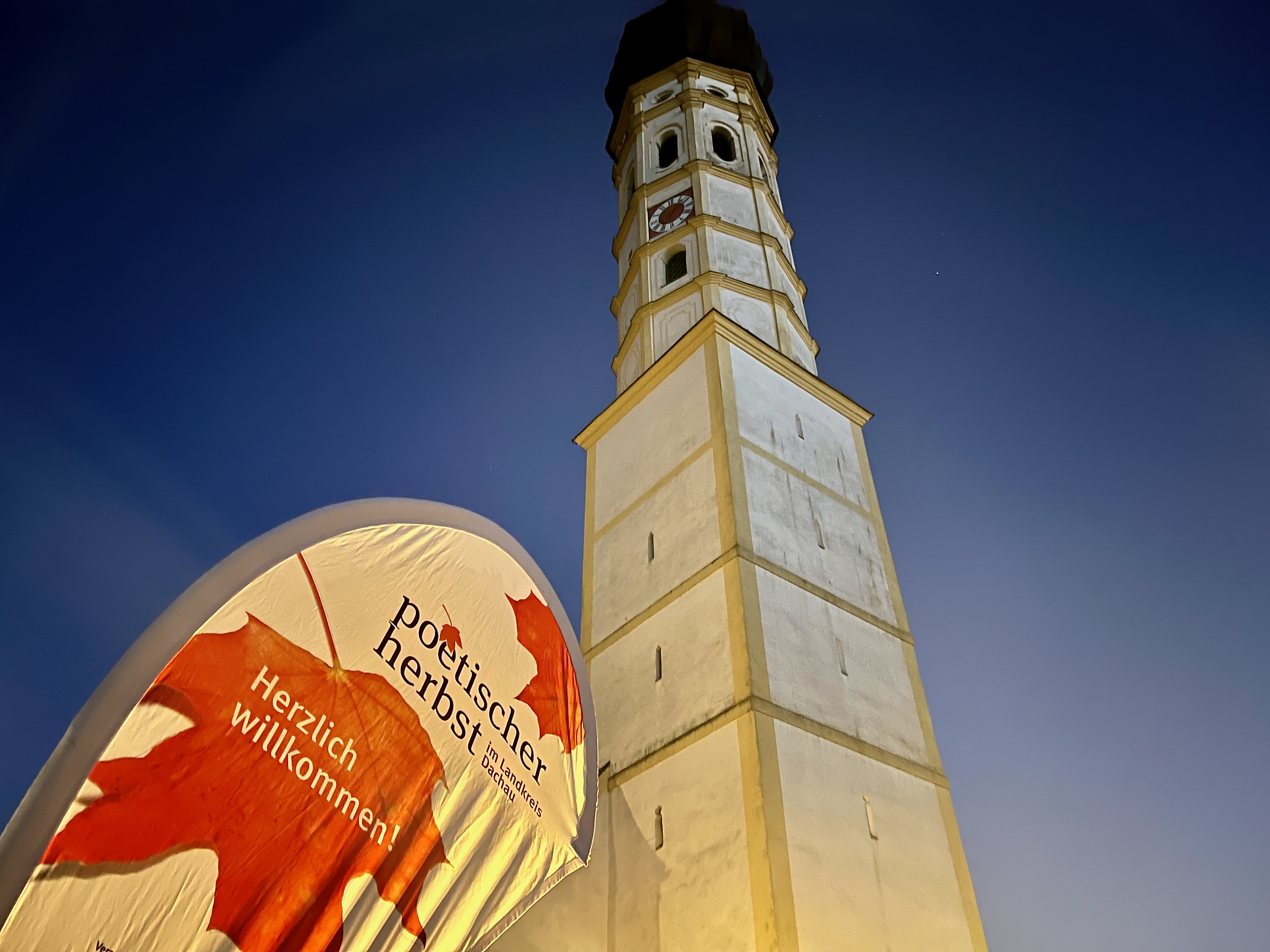 Poetischer Herbst 2025 Das ist Liebe.jpeg Leider haben wir keinen Alternativtext zu diesem Bild, aber wir arbeiten daran.