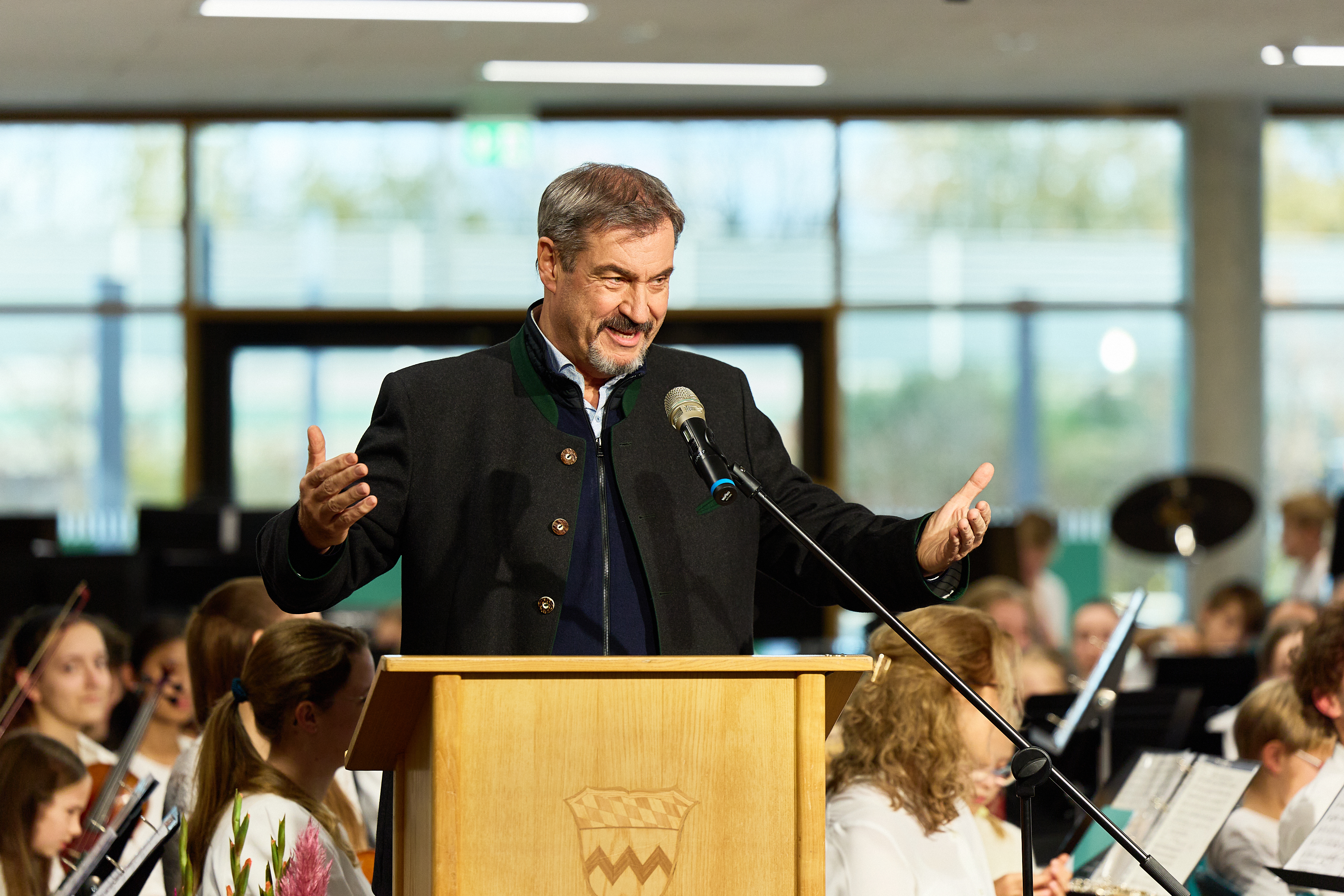 Feierliche Eröffnung des neuen Gymnasiums Karlsfeld – Eine Schule, die wächst