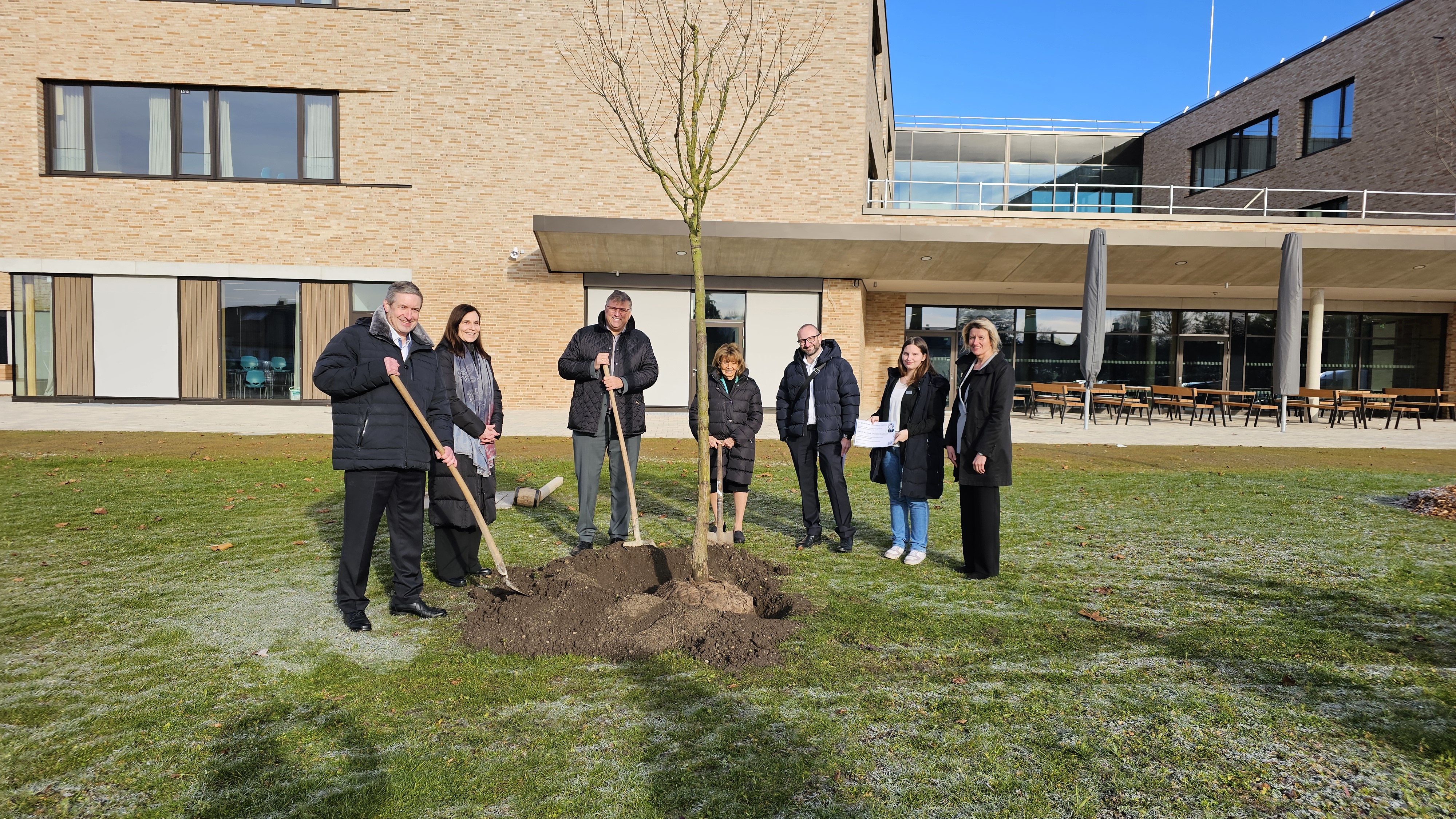 Leider haben wir keinen Alternativtext zu diesem Bild, aber wir arbeiten daran.
