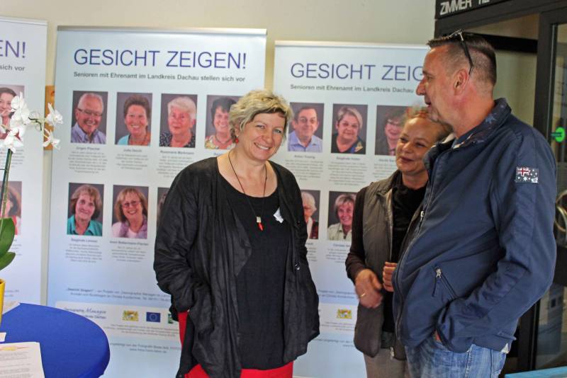 Ausstellung Gesicht zeigen.jpg