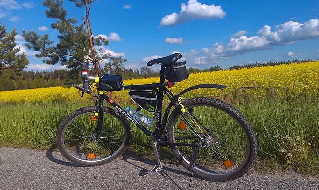 Fahrradtour mit Landrat Stefan Löwl – „Durch das Land, wo Milch und Honig fließen“