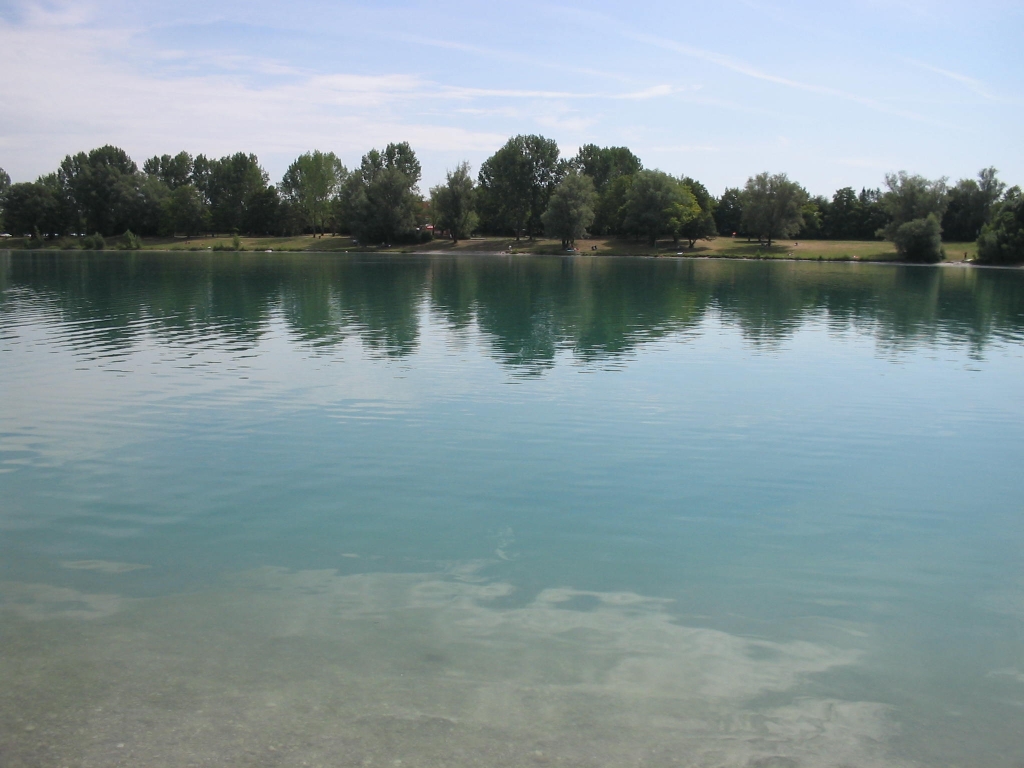 Entfernung von Sitzgelegenheiten am Grillplatz Karlsfelder See