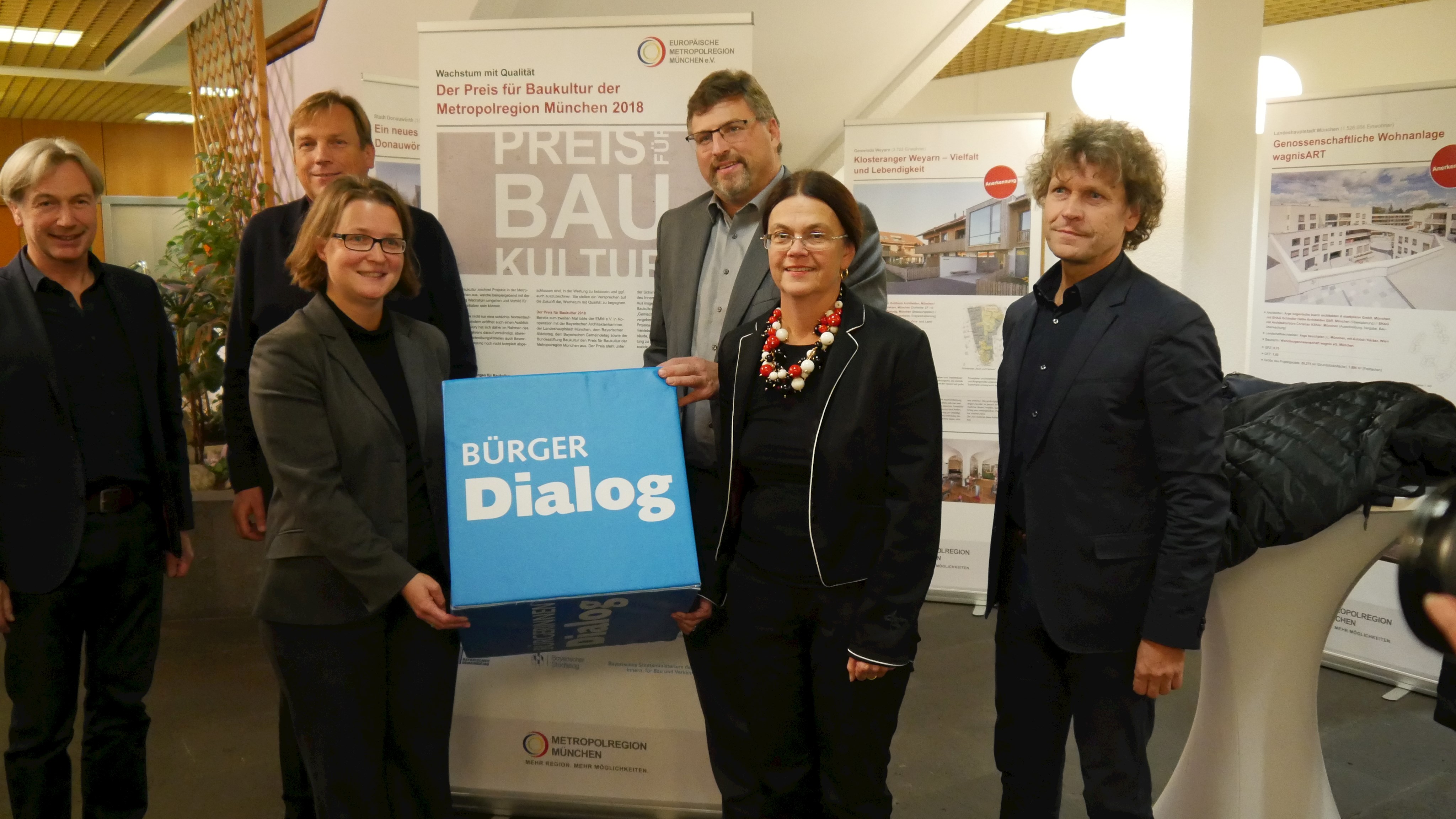 Wanderausstellung zum Preis für Baukultur der Metropolregion München am Landratsamt Dachau mit Bürgerdialog eröffnet