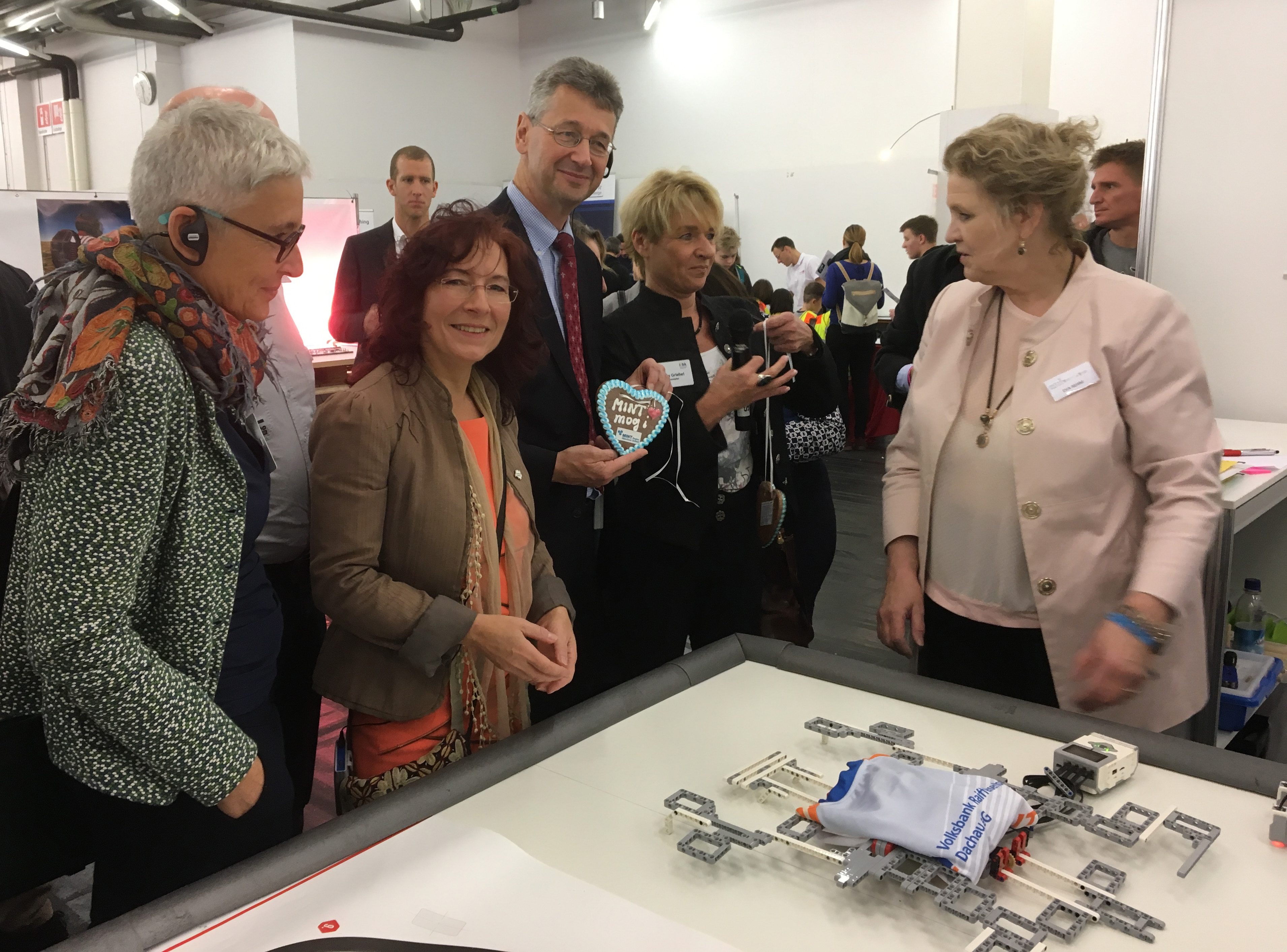 Drei Tage lang ging es hoch her am Stand der MINT-Region Münchner Umland auf der Mitmachmesse FORSCHA im MOC 