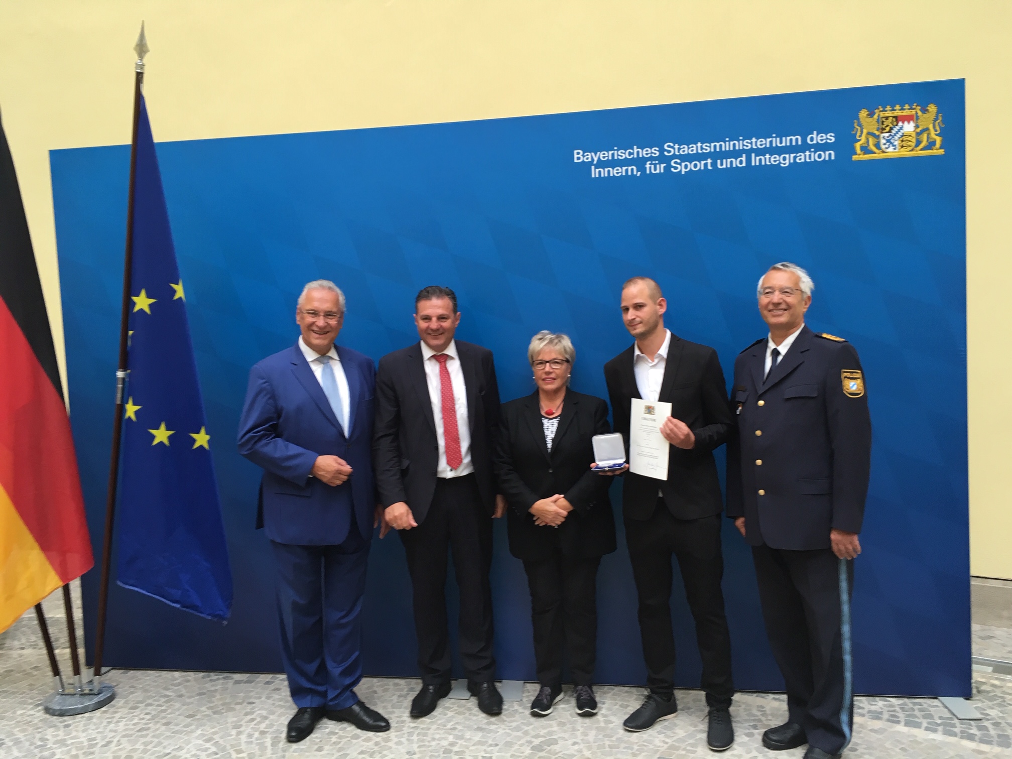 Verleihung der Medaille für Verdienste um die Innere Sicherheit „Courage bringt Sicherheit“ für Florian Söllner aus Dachau