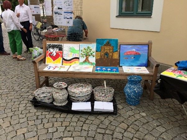 Marktfest Petershausen: Ausstellung von Gemälden, handgemachten Körben und Vasen