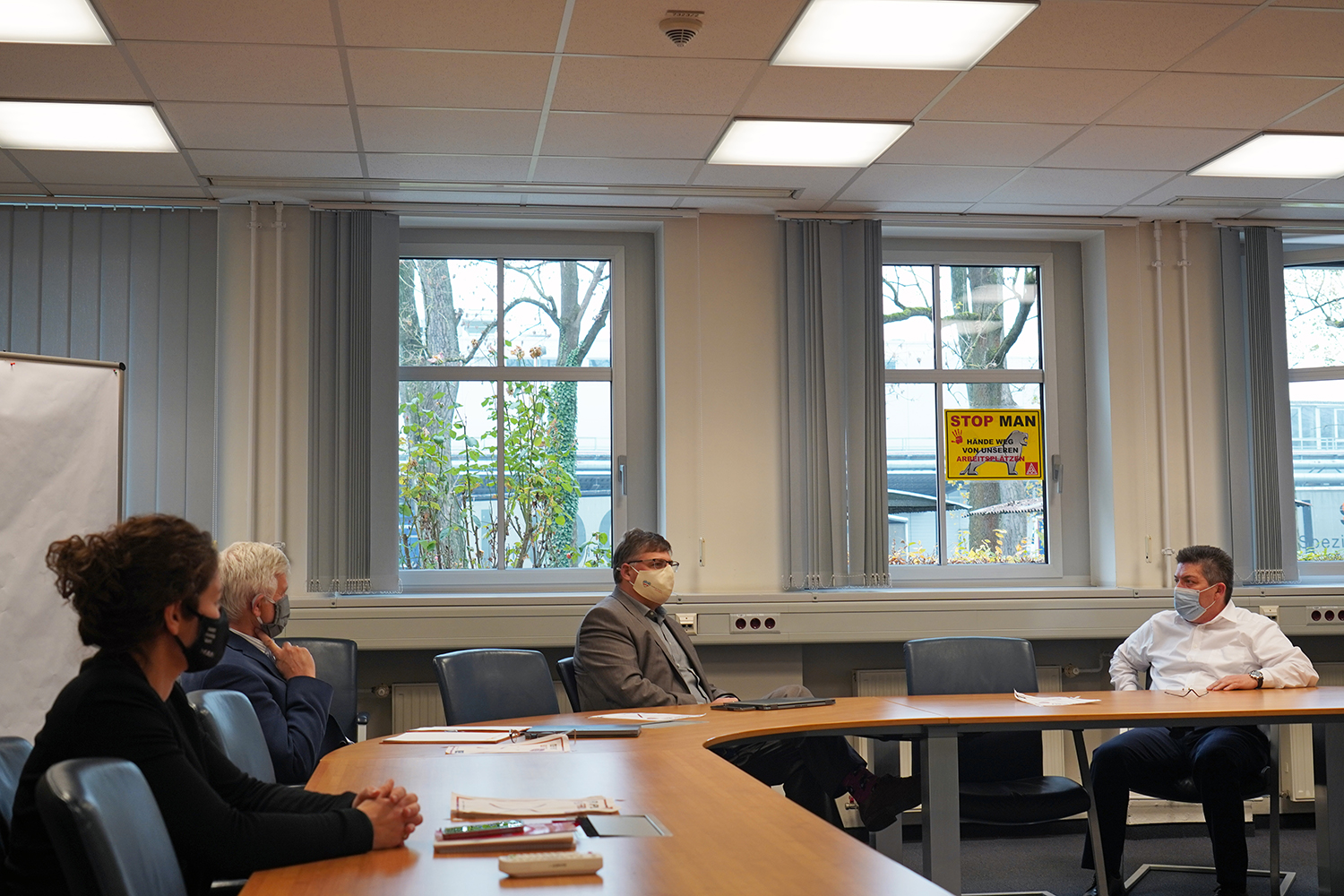 Dachaus Landrat Stefan Löwl zu Besuch bei MAN 