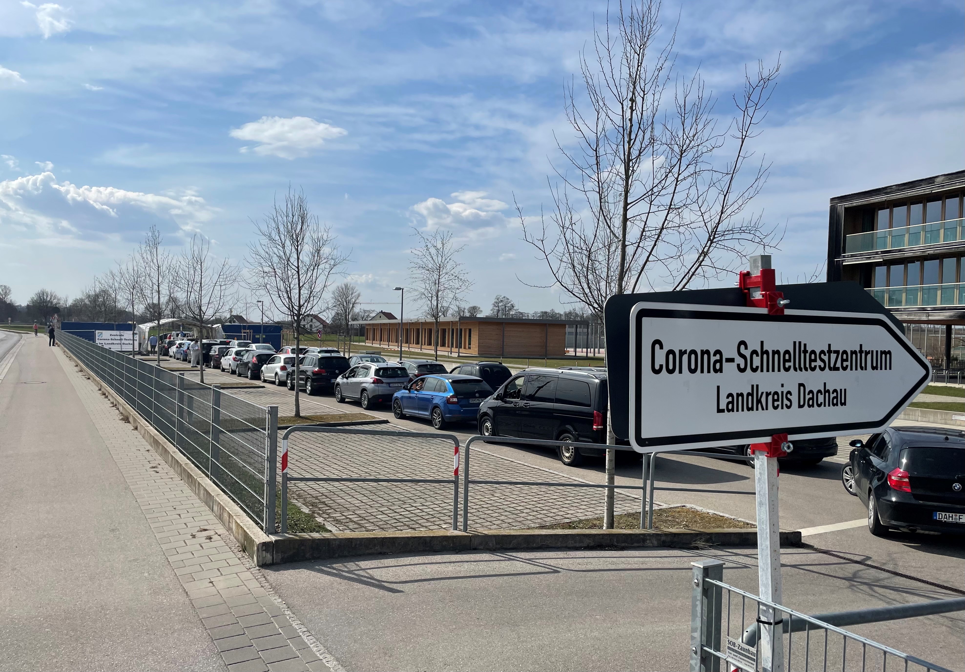 Eröffnung der Corona-Schnellteststrecke am Gymnasium Indersdorf