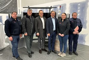 Bild vergr&ouml;&szlig;ern: Landräte besichtigen neue Integrierten Leitstelle für die Landkreise Dachau Fürstenfeldbruck Landsberg am Lech und Starnberg