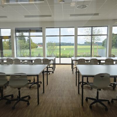 Bild vergr&ouml;&szlig;ern: Gymnasium Röhrmoos_Innenbereich 1