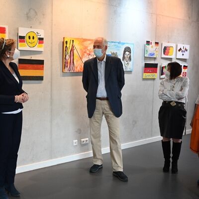 Bild vergr&ouml;&szlig;ern: Eröffnung der Ausstellung mit Engagierten IMA Team u. Bürgertreff Ost