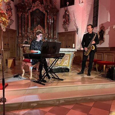 Bild vergr&ouml;&szlig;ern: Poetischer Herbst 2025 - Das ist Liebe_2