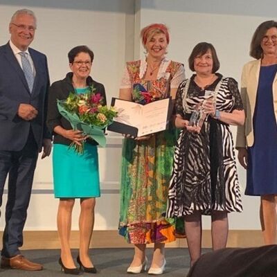 Bild vergr&ouml;&szlig;ern: Preisübergabe an des IMA-Projekt