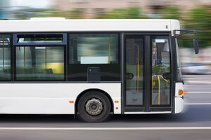 Bild vergr&ouml;&szlig;ern: Bus