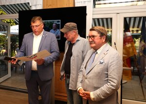 Auszeichnung mit der Landkreisverdienstmedaille