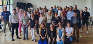 Bild vergr&ouml;&szlig;ern: Netzwerk Pflege