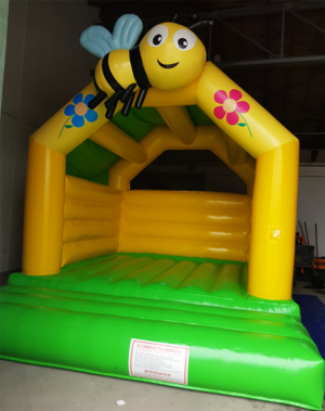 Bild vergr&ouml;&szlig;ern: Hüpfburg