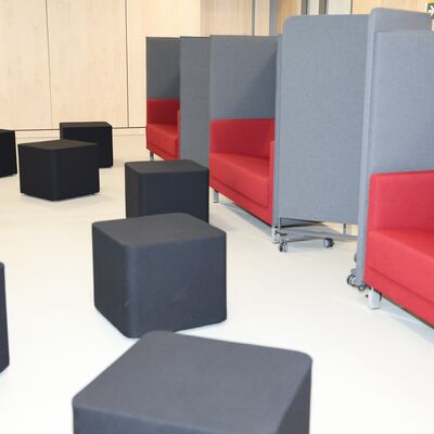 Bild vergr&ouml;&szlig;ern: Gymnasium Röhrmoos_Innenbereich 5