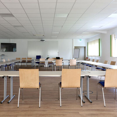 Bild vergr&ouml;&szlig;ern: Besprechungsraum gross OG_1